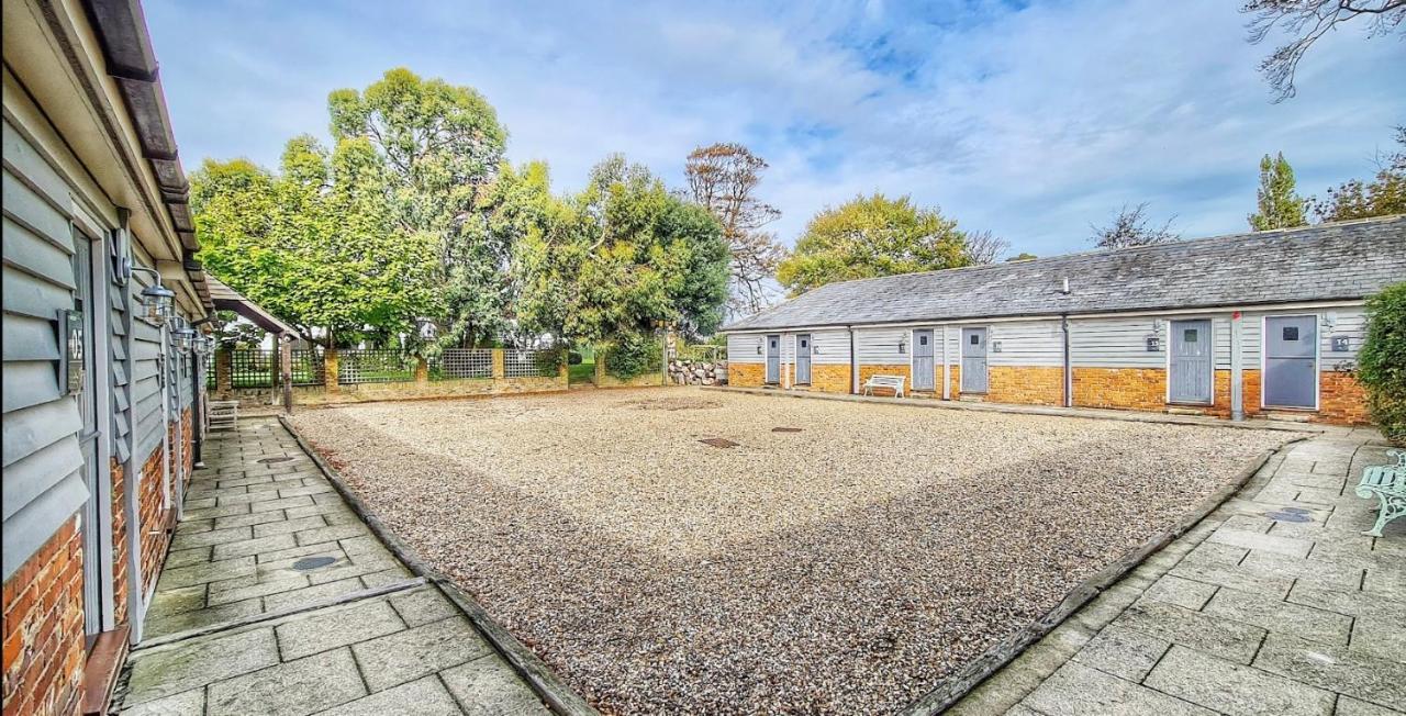 Blazing Donkey Countryside Retreat Hotel Сануидж Екстериор снимка