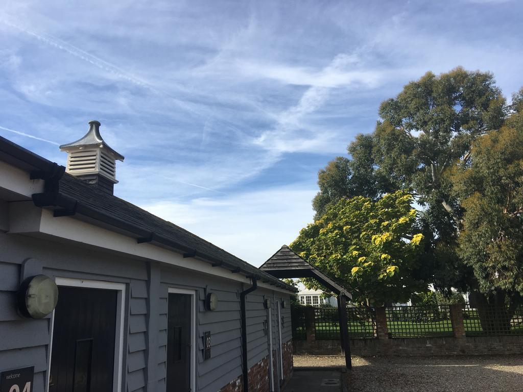 Blazing Donkey Countryside Retreat Hotel Сануидж Екстериор снимка